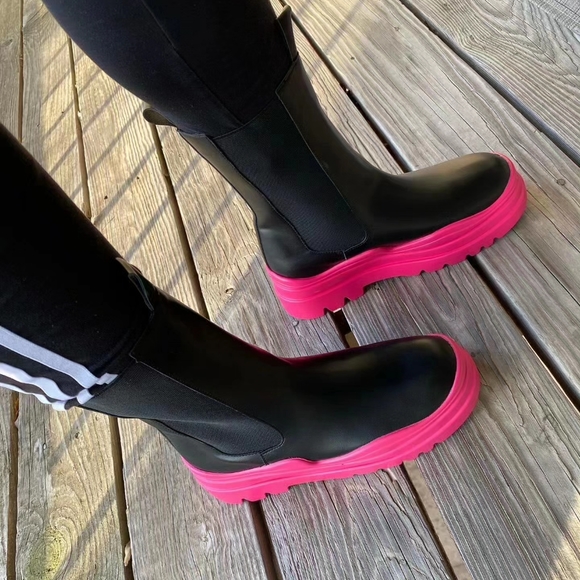 Hot Pink Bottoms - Picture 3 of 3